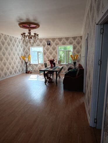 бина аз дома: Geniş və işıqlı həyət evi - Böyük zal: klassik çilçıraq, dekorativ — 1