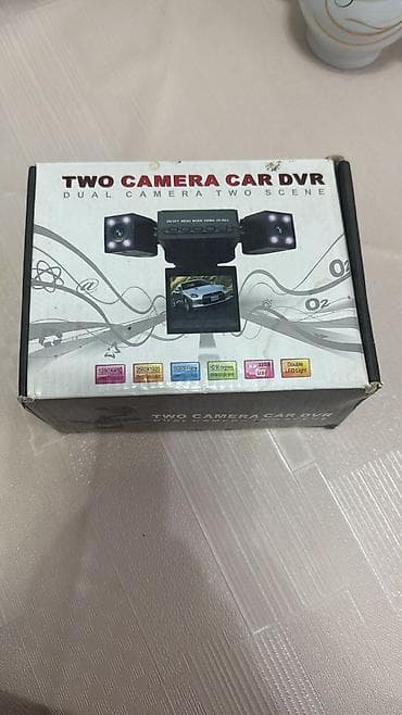 İki kamerali avtomobil DVR (Two Camera Car DVR) Xüsusiyyətlər: - Dual