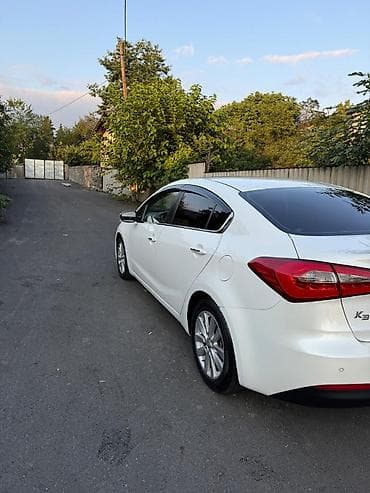 priora satışı: Kia K3: 1.6 l | 2014 il Sedan — 3