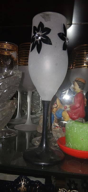 lepqa qablar: Qədəhlər, rəng - Qara, Şüşə, Türkiyə — 7