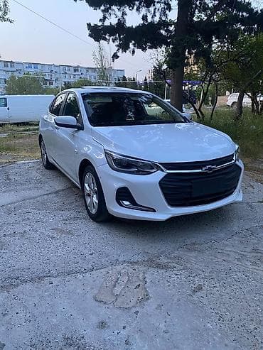 Chevrolet Monza: 1.2 л | 2024 г. 91852 км Седан