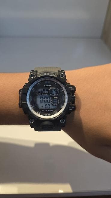 electron saat: Casio G‑Shock rəqəmsal qol saatı - Korpus: zərbəyə davamlı G‑Shock — 1