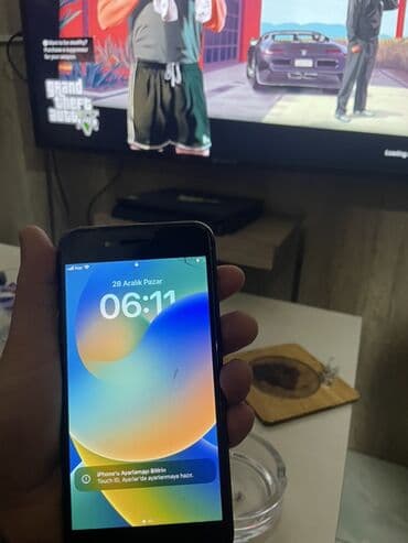 iphone 7 iphone: IPhone 8 Plus, 64 GB, Qara, Barmaq izi — 1