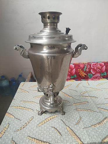 Klassik metal samovar - Material: tam metal/krom örtüklü gövdə -