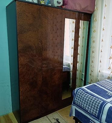 İşlənmiş, 4 qapılı, Güzgülü, Qəhvəyi, Taxta, Açılan, Düz dolab