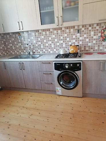 Laminat,qaz,moyka üstünde verilir eni 3 metre Əla vəziyətdə