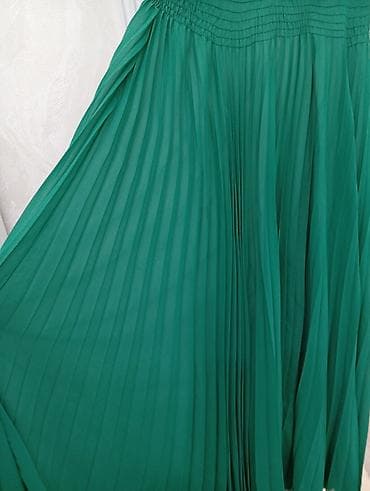 etekler: Zümrüd‑yaşıl rəngdə uzun şifon don - Model: Yuxarı hissəsi — 5