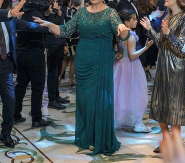 ərəb qızılının qiyməti 2024: 50 razmer Toy paltari. 1 defe geyinilib. Uzerindeki olchu 50 — 1