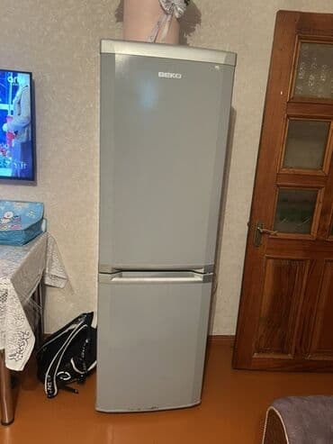 Техника для приготовления еды: 2 двери Beko Холодильник Продажа, цвет - Серебристый — 1