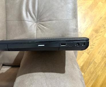 Digər noutbuklar və netbuklar: Compaq noutbuk - Ekran: təxminən 15.6" - Klaviatura: tam ölçülü — 5