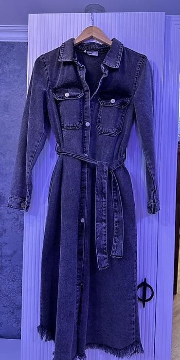Qara-boz rəngli cins midi paltar
Material: qalın denim (cins) — 2