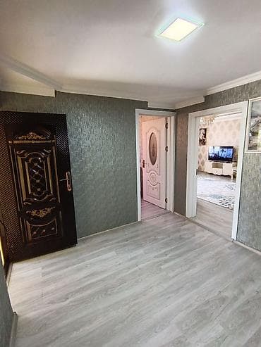 bakida kiraye evler: INSHAATCILAR QESEBESI eshya bazarına yaxın 4 sotda kursulu 3 otaq — 8