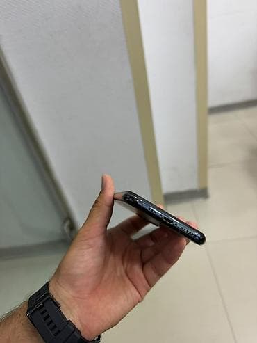 IPhone 11 Pro, Matte Midnight Green, Simsiz şarj — 3