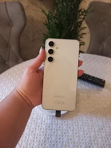 iphone x batarya orjinal: Samsung Galaxy S24 FE, rəng - Ağ, İki sim kartlı — 6