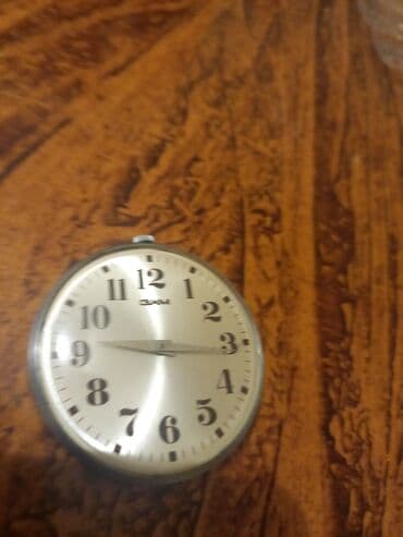 saat satişi: Masaüstü saatlar, Mexaniki, Saniyə əqrəbi — 1