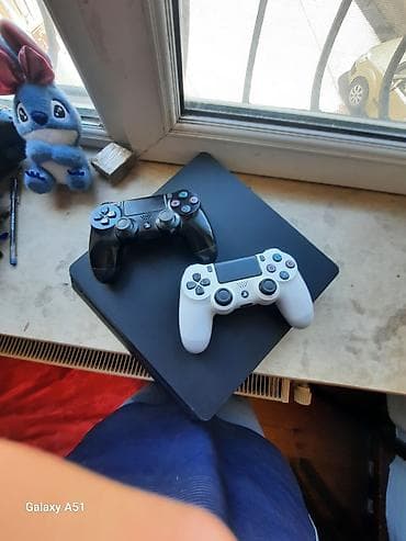 sony srs: Məhsul: Sony PlayStation 4 Slim konsolu + 2 ədəd DualShock 4 gamepad — 3