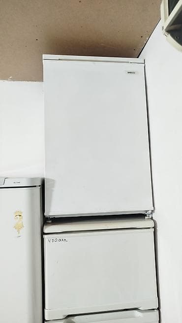 Yeni Mini Beko Soyuducu Satılır, rəng - Ağ, Təkərli