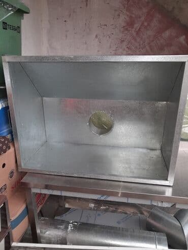 Havalandirma 1m 85 sm Borulari ustunde hamsi. Qiymet 100 azn Unvan