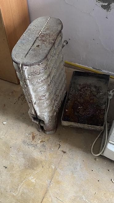 Крепежные изделия: Б/у Секционный Радиатор Чугун, Самовывоз, Нет кредита — 2