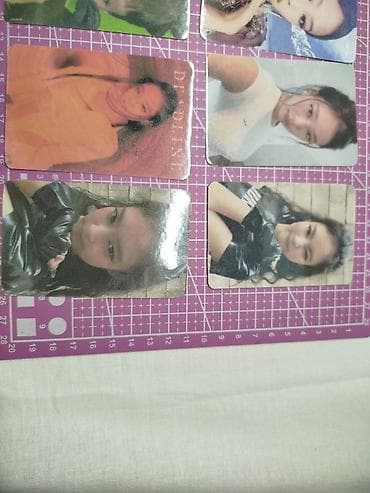 stranger things kinder: K-pop jennie photocard seti əllə hazırlanmışdır ama aparatlardan — 3