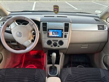 masin ucun uzlukler: Nissan Tiida sedan, qara rəng. - Ban növü: 4 qapılı sedan - Rəng — 3