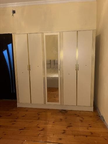 Yeni, 5 qapı, Güzgülü, Bej, Açılan, Düz dolab