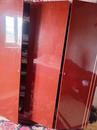 3 qapılı, Digər rəng, Digər material, Açılan, Düz dolab