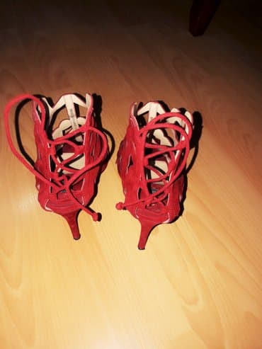 basanoşkalar 2024: Ölçü: 38, rəng - Qırmızı, İşlənmiş — 2