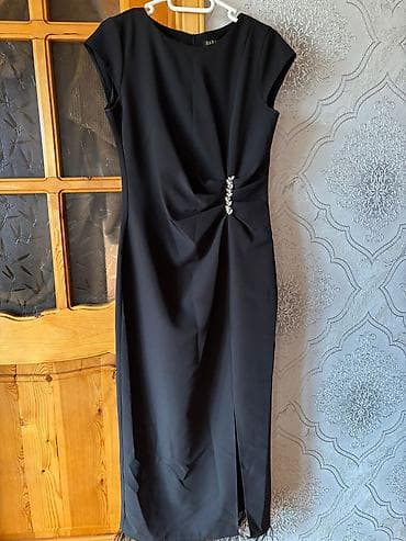 Yenidir bir defe geyinilib, 60azn