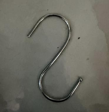 Satılır: S-vari metal qarmaqlar (58 ədəd) Mağazalarda vitrin, stend — 1