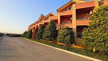 Obyekt satılır. Obyektin ümumi ərazisi 1.5 hektardi. 3 mərtəbəli