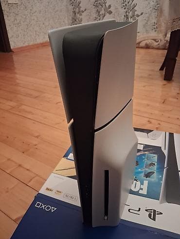 ps5 controller: Ps5 Slim. 2 ədəd pultu var. 1 illik plas vaxdına hələ var. Fikri ciddi — 3