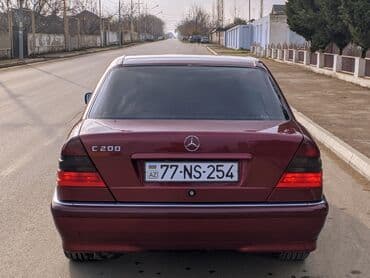 zongshen spex 150: Mercedes-Benz C 200: 2 l | 1999 il Sedan — 6