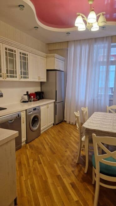 evler bineqedide: Mənzil kirayə verilir. 10.6 mərtəbə, 3 otaqli tam temirli və əşyalı — 10