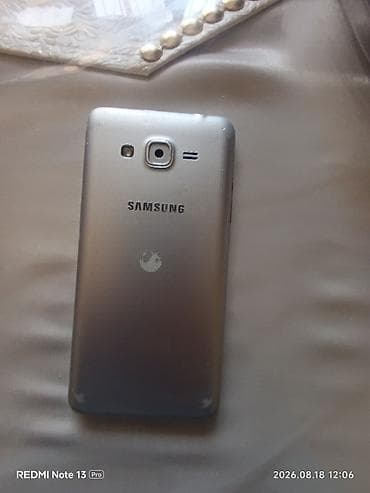 infinix smart: Samsung Galaxy J3 2016, 8 GB, rəng - Qızılı, İki sim kartlı — 2