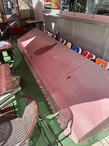 hasar ustu jaluz: Açıq qəhvəyi rəngli metal tavan, açıq havada kölgə və ya sığınacaq — 3