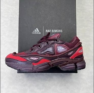 Səndəl və şəp-şüplər: Məhsul: Adidas x Raf Simons (Ozweego silueti) - Dizayn: Raf Simons — 1