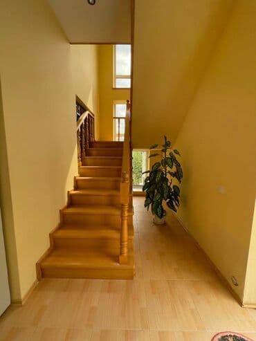 salyanda evlər: 15 otaq, 550 kv. m, Orta təmir — 15