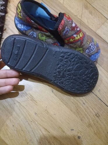 30 razmer: Ev ücün ayaqqabisi — 2