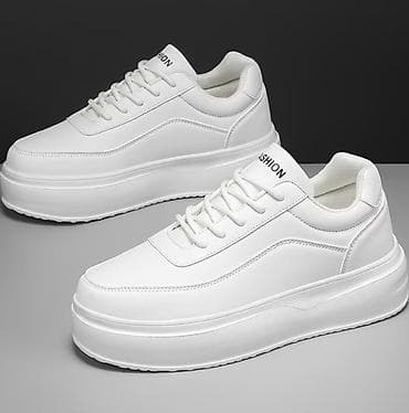 Ağ rəngli platforma krossovkalar - Dizayn: Minimalistik “chunky”