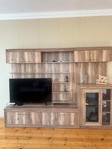 İşlənmiş, Düz TV altlığı, Polkalı, Laminat