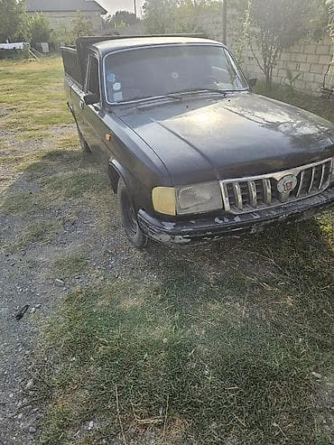 20k vozol star: GAZ-24 “Volqa” əsasında yığılmış yük pikapı - Kuzov: Qara rəng, arxa — 2