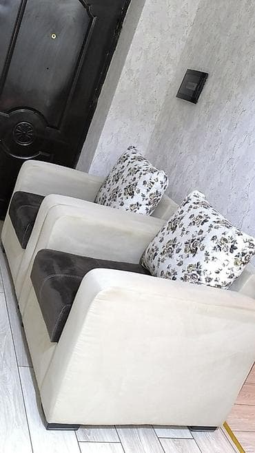 kiroslo: Kreslo, Parça — 1