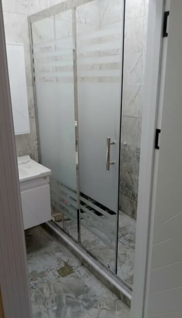 Duş kabinlar. istənilən ölçüdə var və münasib qiymətədir hamısı