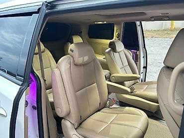 ferrari satilir: Kia Carnival/Sedona miniven – geniş ailələr və uzun səfərlər üçün — 3