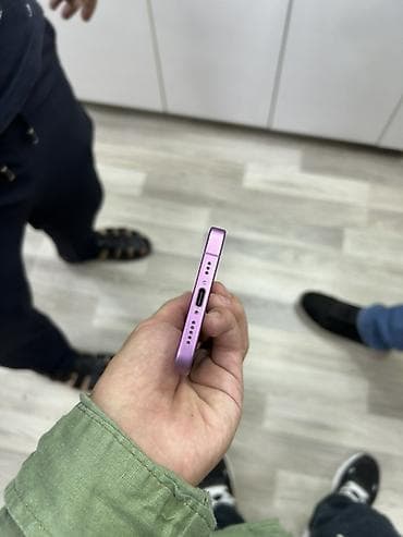 pink iphone: IPhone 16, 128 GB, Çəhrayı, Barmaq izi, Face ID, Simsiz şarj — 5