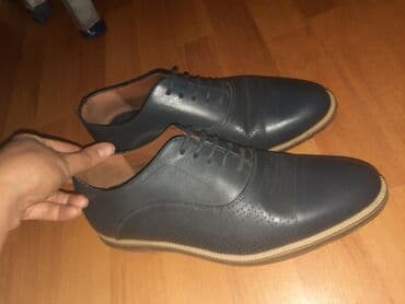 kişi bermudu: Kişi ayaqqabıları 40 - 41 ölcüdədirlər yaxşı vəziyyətdədiraz — 1