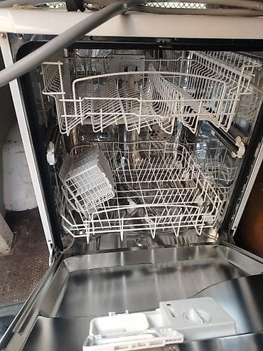 Qabyuyan maşın Indesit, Tam qabaritli (60 sm.), Ayrıca dayanan — 2