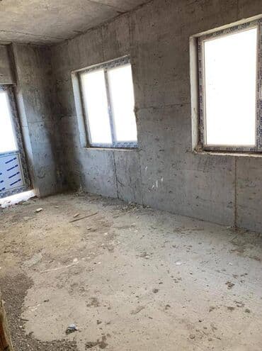 18 yaşdan aşağı iş: 3 otaqlı, Yeni tikili, m. Xalqlar Dostluğu, 105 kv. m — 4