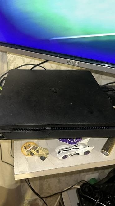 shock blue: PlayStation 4 Slim oyun konsolu Xüsusiyyətlər: - Model: PS4 Slim — 1